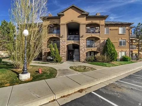 661 S 2220 W #202, Pleasant Grove, UT 84062