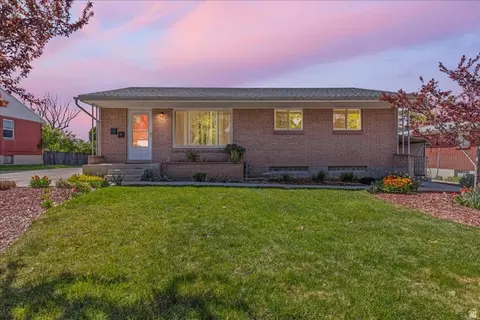 187 N Pinehurst Ave, Tooele, UT 84074