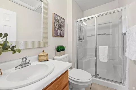 Bath - 348 E 500 S, Clearfield, UT 84015 photo 1 of 4