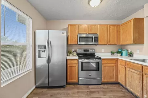 Kitchen - 348 E 500 S, Clearfield, UT 84015 photo 1 of 3