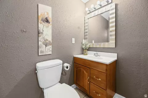 Bath - 348 E 500 S, Clearfield, UT 84015 photo 3 of 4