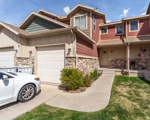 1594 W Partridge Dr, Vernal, UT 84078