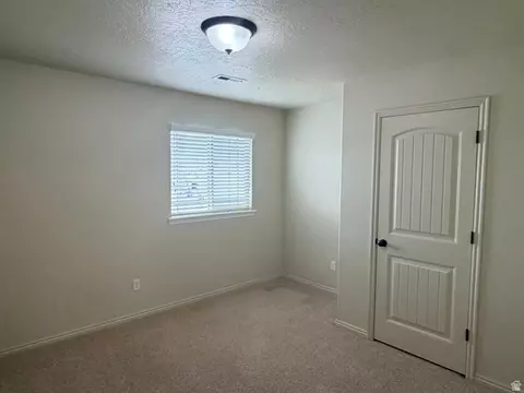 Bedroom - 3882 E Cascade Rd, Eagle Mountain, UT 84005 photo 4 of 4