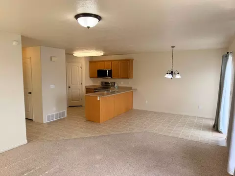 Living - 3882 E Cascade Rd, Eagle Mountain, UT 84005 photo 5 of 6