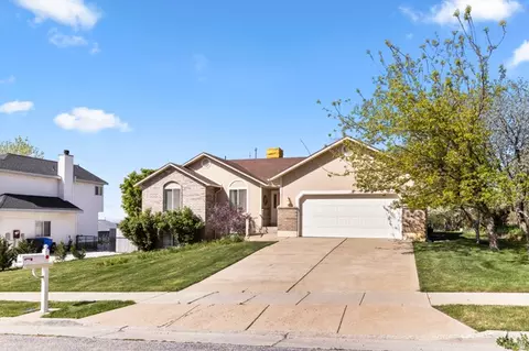 Exterior - 2925 N 850 E, North Ogden, UT 84414 photo 4 of 8