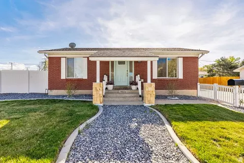 4870 S Southridge Dr, Taylorsville, UT 84129