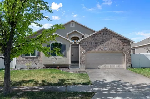 4433 W Kootenai St S, Riverton, UT 84096