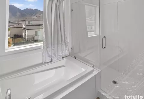 Bath - 815 W Powderwood Ln, Mapleton, UT 84664 photo 1 of 1