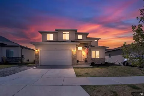 Exterior - 815 W Powderwood Ln, Mapleton, UT 84664 photo 2 of 6