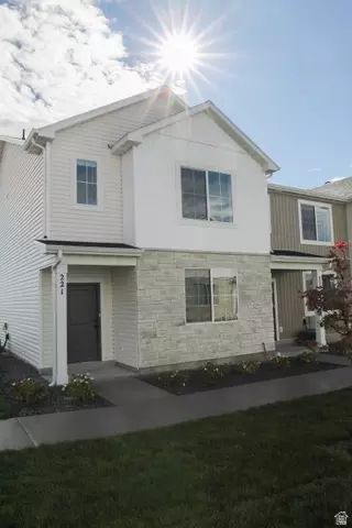 Exterior - 679 N 280 W, Smithfield, UT 84335 photo 2 of 3