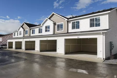 Exterior - 675 N 280 W, Smithfield, UT 84335 photo 2 of 4