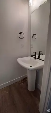 Bath - 4973 N 970 E, Enoch, UT 84721 photo 1 of 3