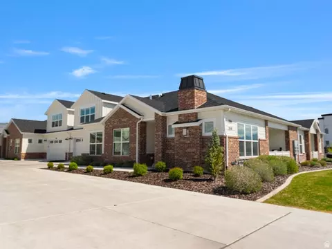 3518 W Haven Fields Dr, South Jordan, UT 84095