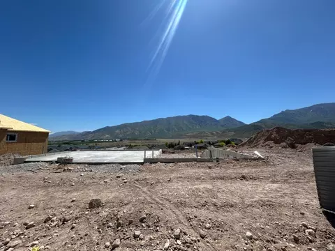 907 Crest Dale Ln S, Santaquin, UT 84655