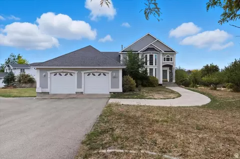 2887 N Viewcrest Cir E, North Logan, UT 84341