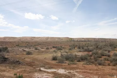 2701 N Cresent E, Roosevelt, UT 84066