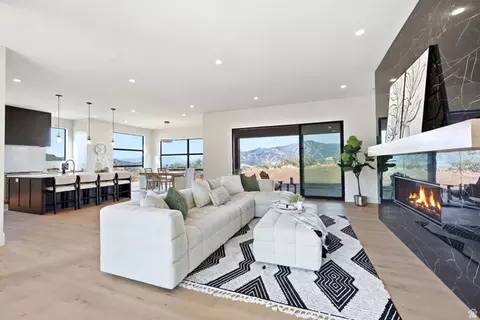 Living - 11321 N Soaring Hawk Ln #3, Hideout, UT 84036 photo 5 of 7