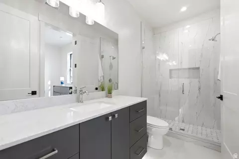 Bath - 11321 N Soaring Hawk Ln #3, Hideout, UT 84036 photo 6 of 11