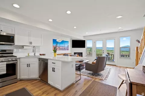 3524 N Fox Run Dr E #902, Eden, UT 84310