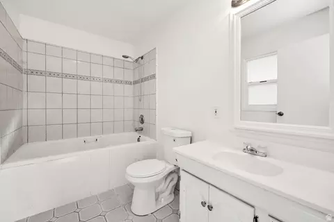 Bath - 4155 S Johnson Rd W, Nibley, UT 84321 photo 4 of 5