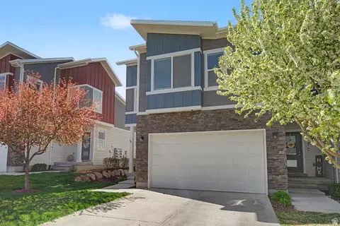 Exterior - 7109 N Mountain Field Dr, Eagle Mountain, UT 84005 photo 5 of 6