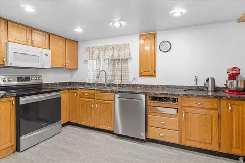 Kitchen - 1155 E 6000 N, Ephraim, UT 84627 photo 3 of 3