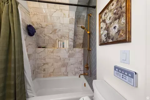 Bath - 809 E Mountain View Dr, Pine Valley, UT 84781 photo 1 of 3