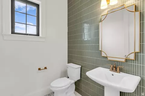 Bath - 1298 S 1090 E, Salem, UT 84653 photo 10 of 10