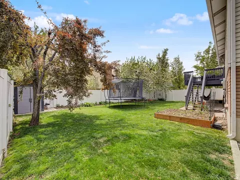 Exterior - 523 Mountain View Rd, Centerville, UT 84014 photo 4 of 5