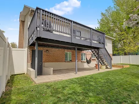 Exterior - 523 Mountain View Rd, Centerville, UT 84014 photo 2 of 5