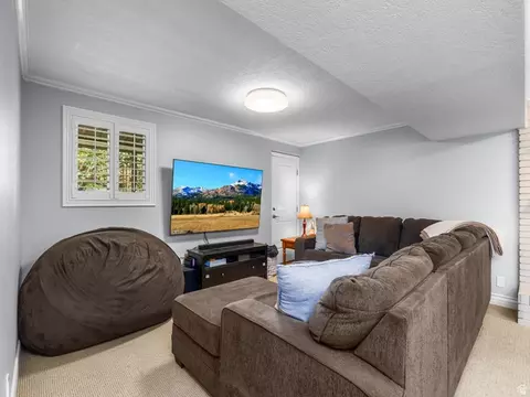 Living - 523 Mountain View Rd, Centerville, UT 84014 photo 3 of 3