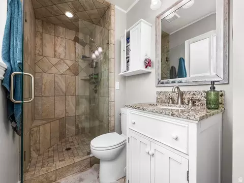 Bath - 523 Mountain View Rd, Centerville, UT 84014 photo 2 of 2