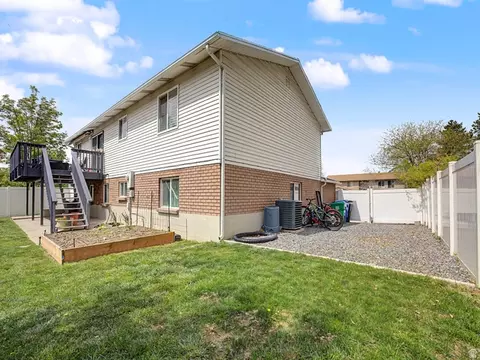 Exterior - 523 Mountain View Rd, Centerville, UT 84014 photo 5 of 5