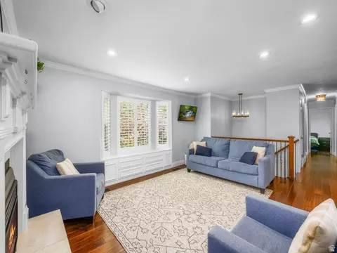 Living - 523 Mountain View Rd, Centerville, UT 84014 photo 2 of 3
