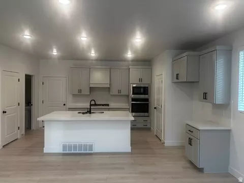 Kitchen - 15 S Lunar Way, Mapleton, UT 84664 photo 1 of 1