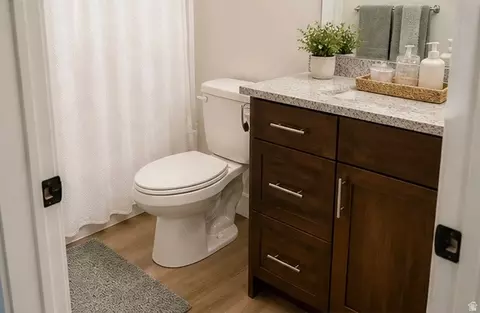 Bath - 1995 Redtail Cir, Logan, UT 84321 photo 1 of 2