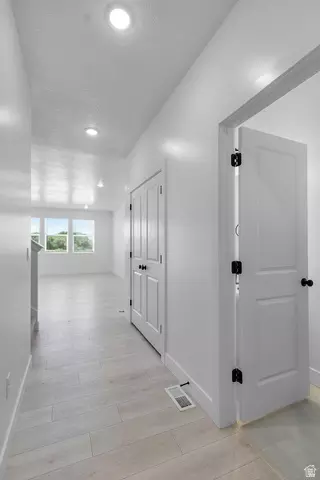 Entry Way - 2816 W Aurora Ave, Mapleton, UT 84664 photo 1 of 3