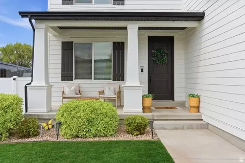Exterior - 596 S Meade St, Mapleton, UT 84664 photo 3 of 16
