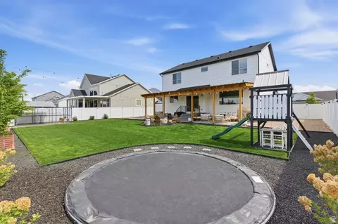 Exterior - 596 S Meade St, Mapleton, UT 84664 photo 9 of 16