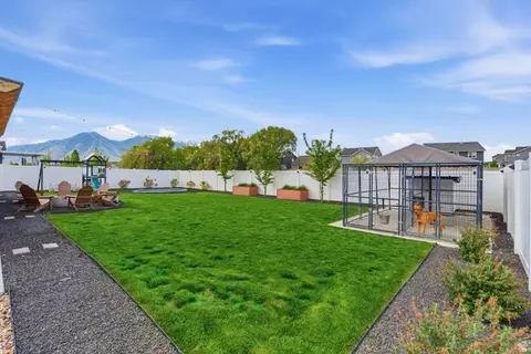 Exterior - 596 S Meade St, Mapleton, UT 84664 photo 8 of 16