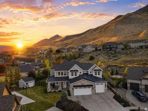 9558 N Avanyu Dr, Cedar Hills, UT 84062