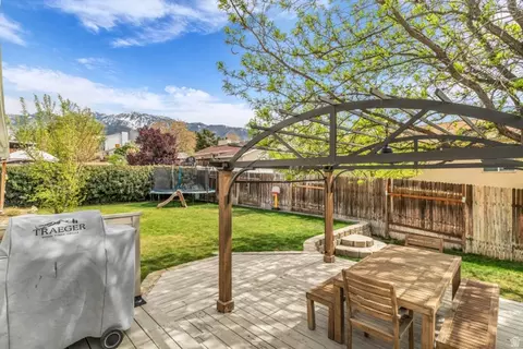 Exterior - 1176 E Starpine Dr, Sandy, UT 84094 photo 5 of 9