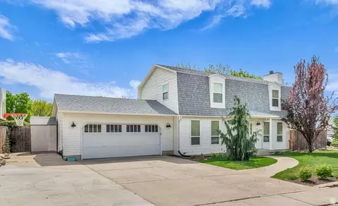 Exterior - 1176 E Starpine Dr, Sandy, UT 84094 photo 3 of 9