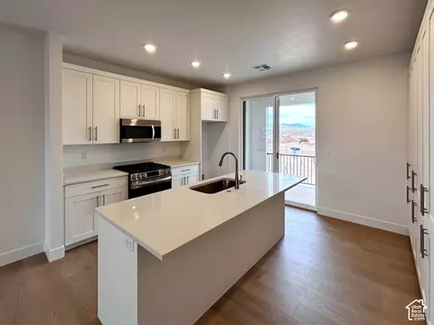 907 W Gold Ridge Ln, Saint George, UT 84790