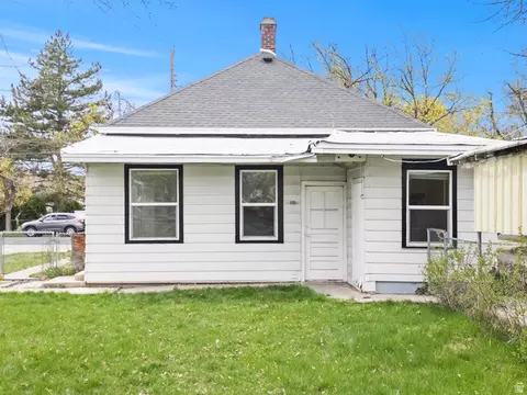 Exterior - 180 S 300 E, Logan, UT 84321 photo 3 of 6