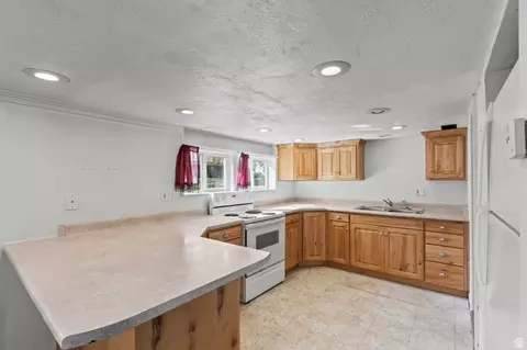 Kitchen - 180 S 300 E, Logan, UT 84321 photo 4 of 6
