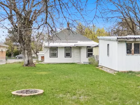 Exterior - 180 S 300 E, Logan, UT 84321 photo 5 of 6
