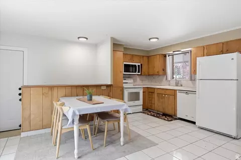 Kitchen - 1695 E 1400 N, Logan, UT 84341 photo 1 of 2