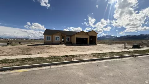 903 W Apple Mill Rd N, Grantsville, UT 84029