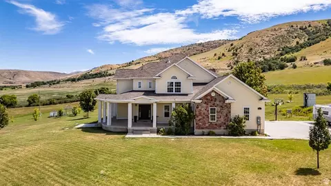 Exterior - 2307 Maple Leaf Dr, Cove, UT 84320 photo 4 of 15